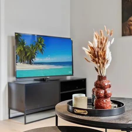 Premium Apartment *